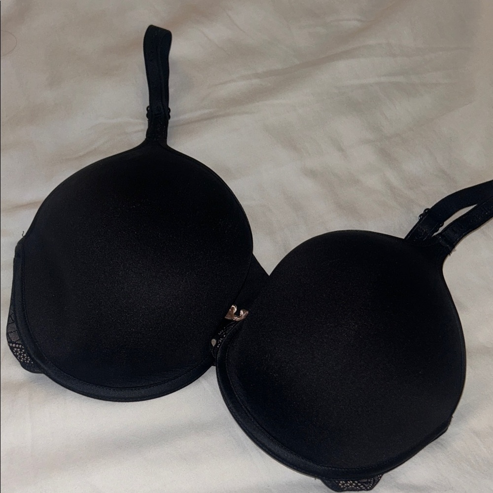 Chantelle black bra